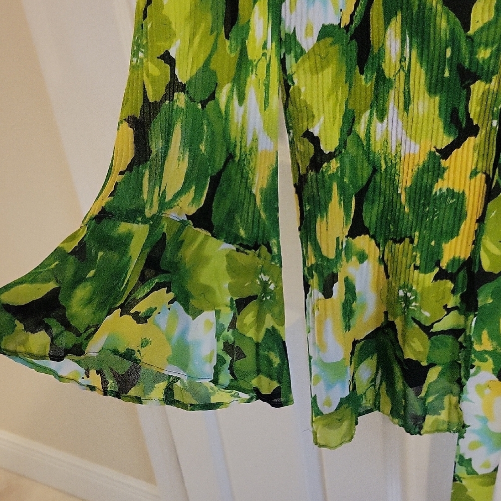 CATO'S Sz18/20W Floral Blouse black faux tank with top overlay Tie at waist - Picture 4 of 6